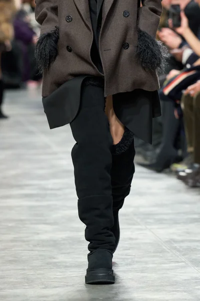 Look 32